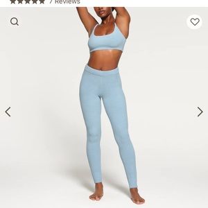 NWT SKIMS COZY LIGHT LEGGINGS “Denim” sold out online